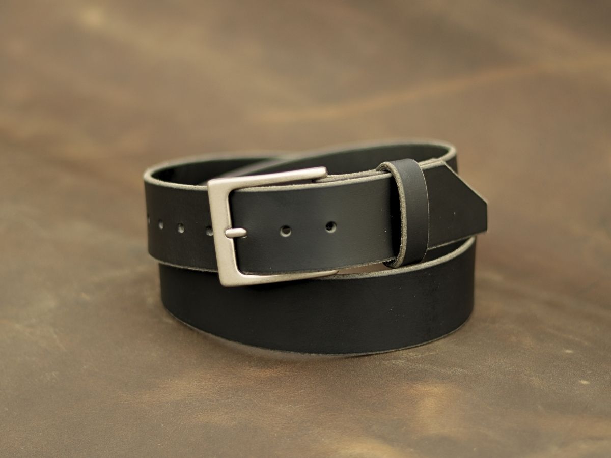 Black full-grain Water Buffalo leather mens dress belt coiled — His Belt 1.5 inch rare hide handcrafted in Alberta, Canada - Stewart Leather